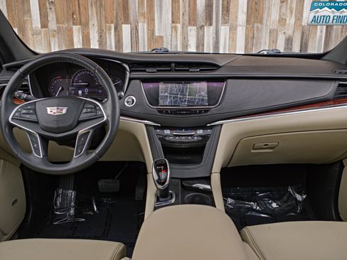Used 2017 Cadillac XT5 Luxury AWD/4WD image 16