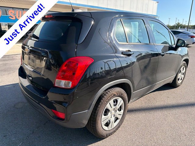 Used 2017 Chevrolet Trax LS FWD image 3