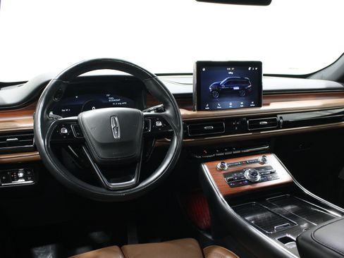 Certified 2023 Lincoln Aviator Grand Touring w/ Equipment Group 301A AWD/4WD image 2