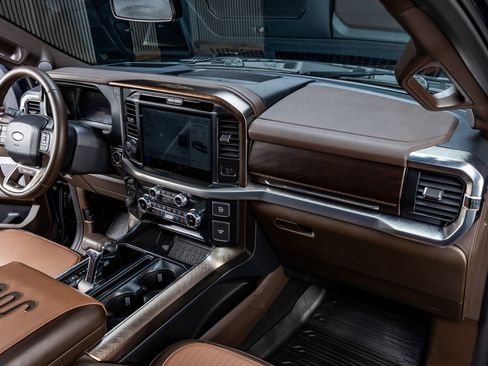 Used 2025 Ford F150 King Ranch w/ FX4 Off-Road Package image 18