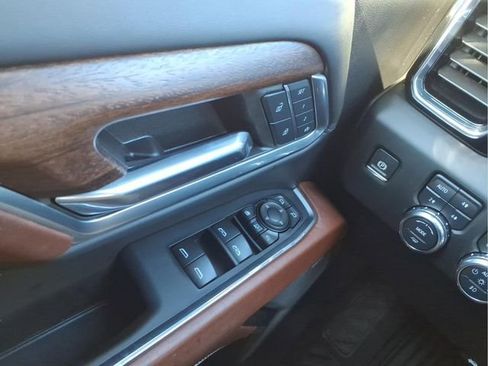 Used 2024 GMC Sierra 3500 Denali Ultimate image 27