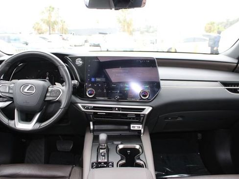 Certified 2025 Lexus RX 450h AWD w/ Convenience Package image 10