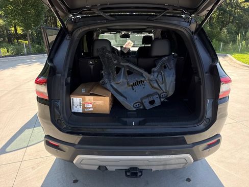 Used 2025 Honda Pilot TrailSport image 33