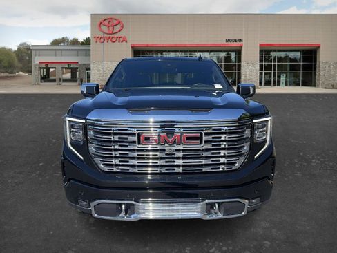 Used 2023 GMC Sierra 1500 Denali w/ Denali Reserve Package AWD/4WD image 2
