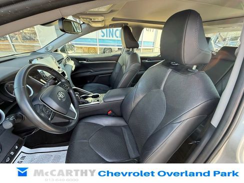 Used 2024 Toyota Camry XLE w/ Navigation Package image 8