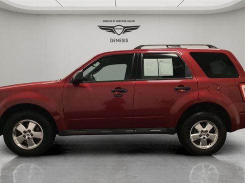 Used 2011 Ford Escape XLT FWD image 2