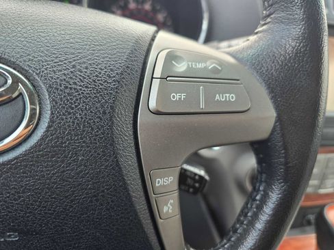 Used 2010 Toyota Highlander Limited image 32