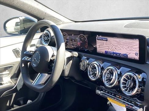 Used 2025 Mercedes-Benz CLA 250 image 25