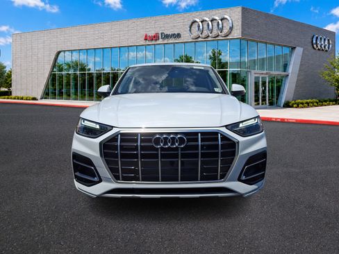 Used 2023 Audi Q5 2.0T Premium w/ Convenience Package AWD/4WD image 2