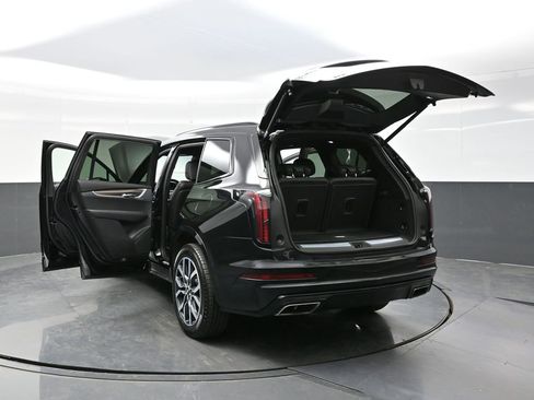 Certified 2025 Cadillac XT6 Sport w/ Platinum Package AWD/4WD image 40