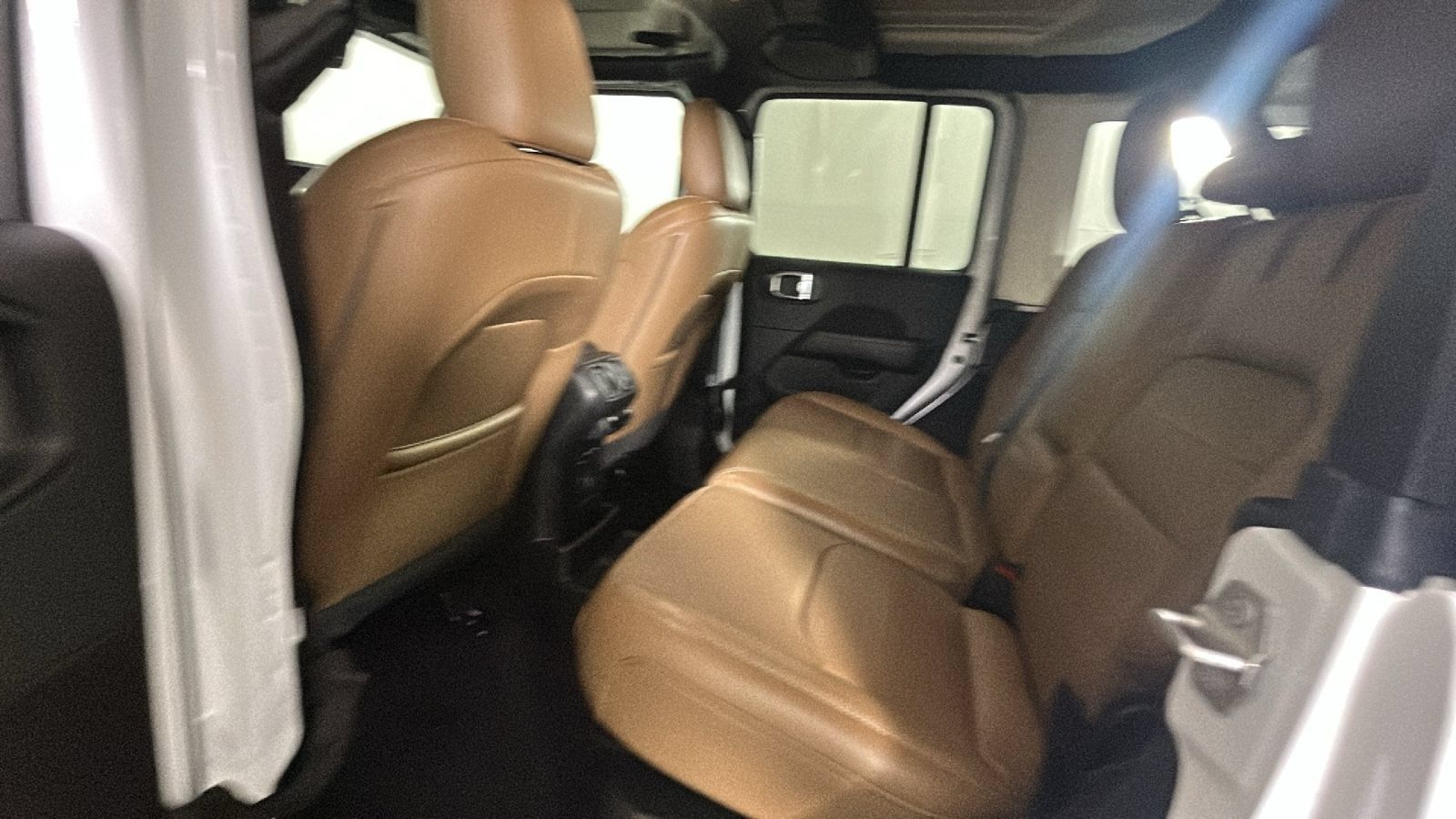 Used 2023 Jeep Wrangler Unlimited Sahara w/ Cold Weather Group AWD/4WD image 29