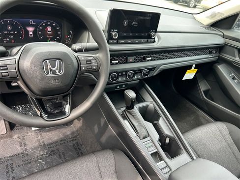 New 2025 Honda Accord SE image 11