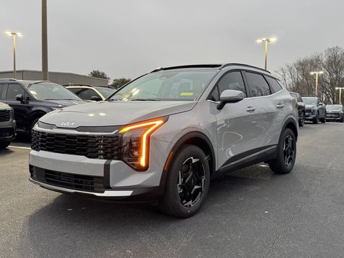 New 2026 Kia Sportage EX image 6