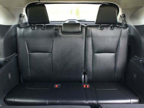 Used 2022 Toyota Highlander XLE w/ Protection Package #3 (TMS) AWD/4WD image 16