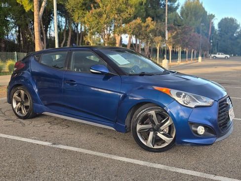 Used 2014 Hyundai Veloster Turbo FWD image 4