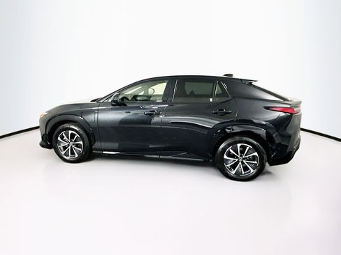 Used 2023 Lexus RZ 450e Premium w/ Technology Package image 4