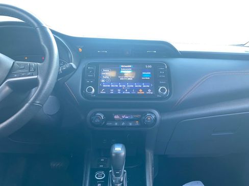Used 2021 Nissan Kicks SR FWD image 18