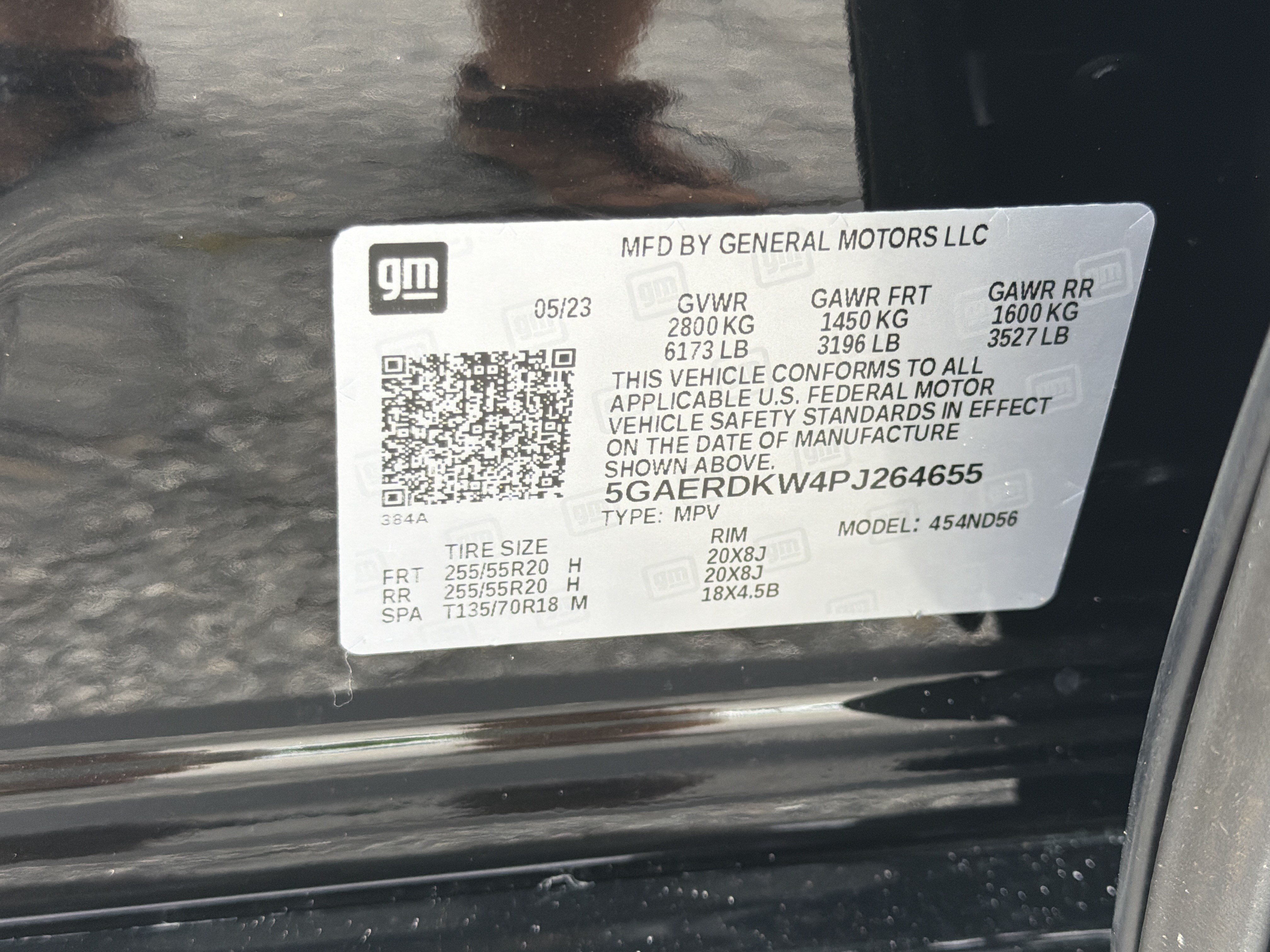 Used 2023 Buick Enclave Avenir FWD image 32