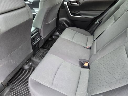 Used 2024 Toyota RAV4 XLE FWD image 29