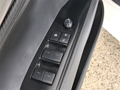 Used 2025 Toyota Camry LE image 22