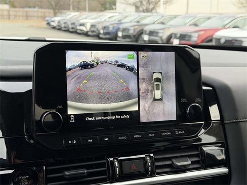 New 2025 Nissan Pathfinder SL image 20