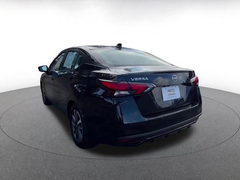 Used 2025 Nissan Versa SV image 11