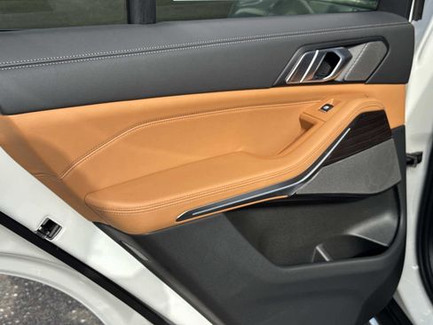 New 2026 BMW X5 xDrive40i w/ Climate Comfort Package image 12