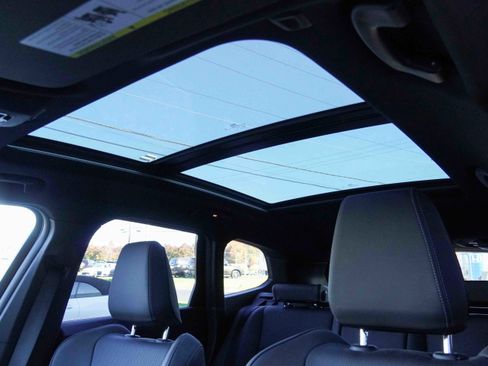 Certified 2025 BMW X1 M35i image 15