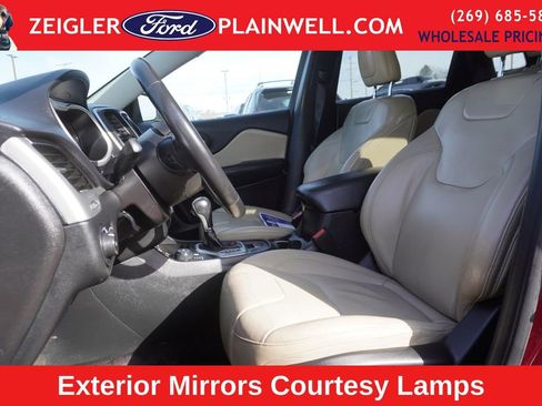 Used 2016 Jeep Cherokee Limited image 17