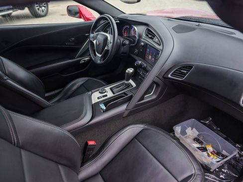 Used 2014 Chevrolet Corvette Stingray Convertible w/ 2LT Preferred Equipment Group image 27