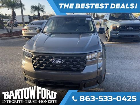 Used 2025 Ford Maverick XLT w/ XLT Luxury Package image 2