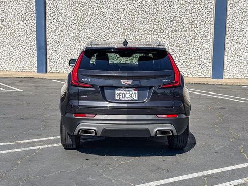 Used 2023 Cadillac XT4 Premium Luxury image 3