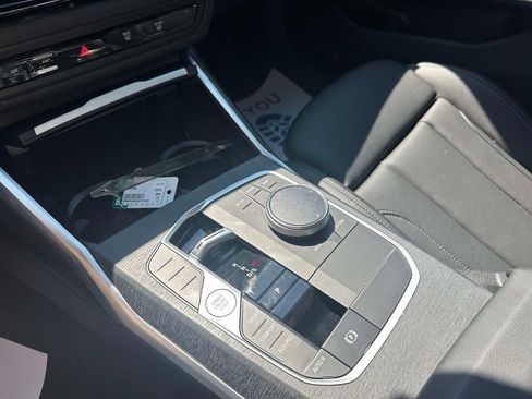 Certified 2025 BMW 330i xDrive Sedan w/ Convenience Package image 19