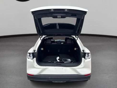 Used 2022 Ford Mustang Mach-E Select image 11