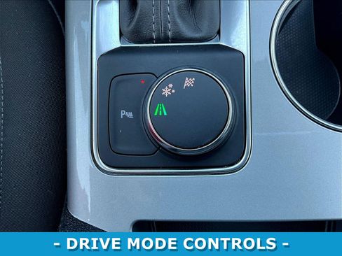 Used 2020 Chevrolet Blazer LT FWD image 15