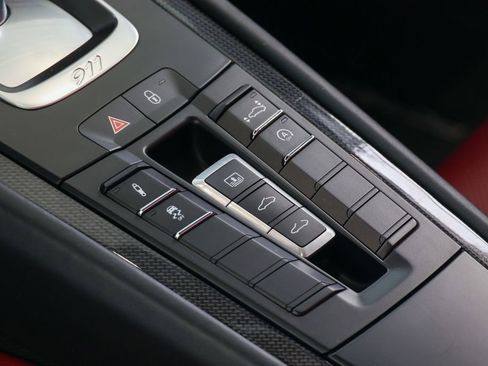 Certified 2018 Porsche 911 Turbo AWD/4WD image 41