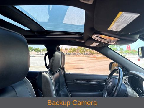 Used 2021 Jeep Grand Cherokee Overland AWD/4WD image 5