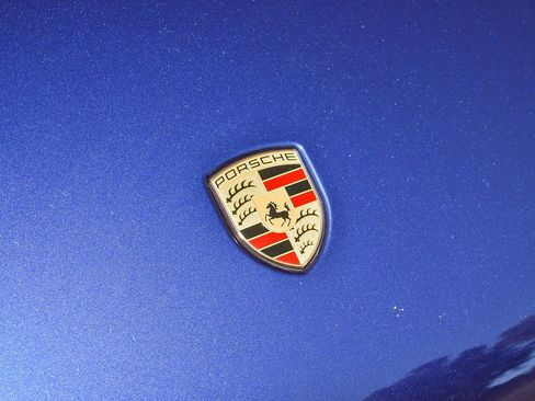 Used 2023 Porsche Macan image 9