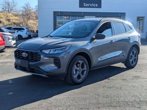 Used 2025 Ford Escape ST-Line image 8