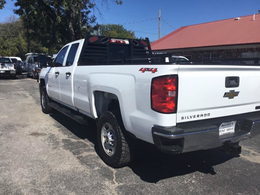 Used 2018 Chevrolet Silverado 2500 W/T w/ WT Convenience Package AWD/4WD image 3