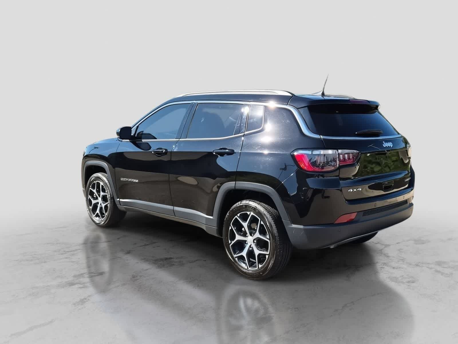 Used 2024 Jeep Compass Limited AWD/4WD image 6