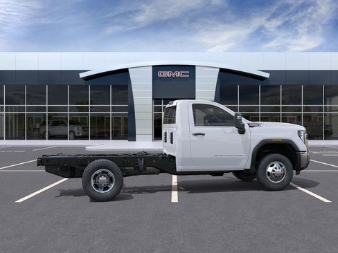 New 2026 GMC Sierra 3500 Pro w/ Convenience Package AWD/4WD image 29