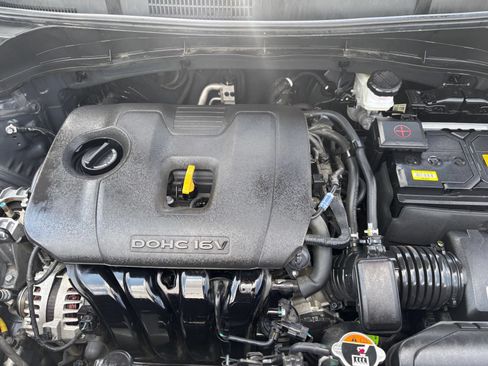 Used 2025 Kia Soul LX w/ LX Technology Package FWD image 27