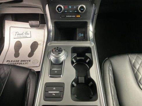 Used 2024 Ford Edge Titanium image 20