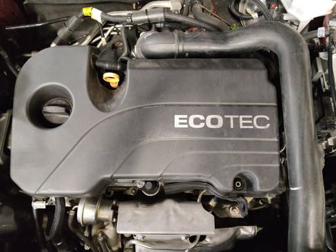 Used 2021 Chevrolet Equinox LT FWD image 30