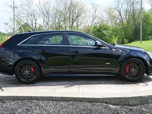 Used 2014 Cadillac CTS V RWD image 4