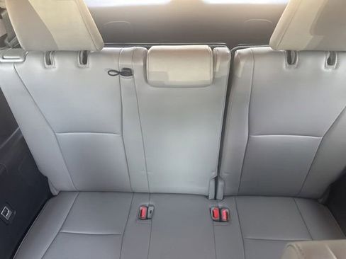 Used 2022 Toyota Highlander Limited AWD/4WD image 21