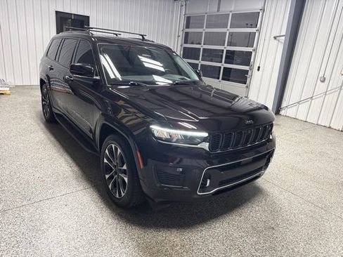Used 2023 Jeep Grand Cherokee L Overland w/ Advanced Protech Group III AWD/4WD image 30
