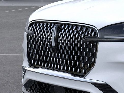 New 2025 Lincoln Aviator Reserve w/ Illumination Package image 17