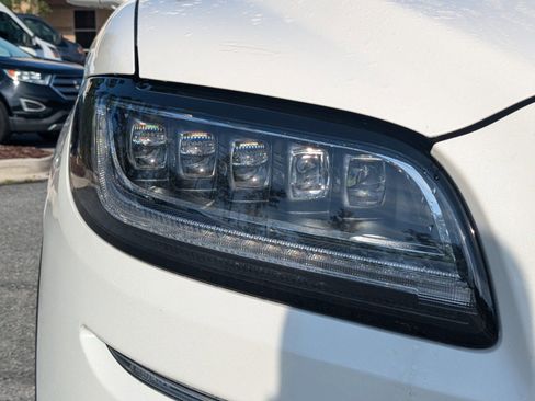 Certified 2023 Lincoln Nautilus Reserve w/ Equipment Group 202A image 11